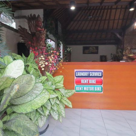 Putri Homestay Sanur Buitenkant foto